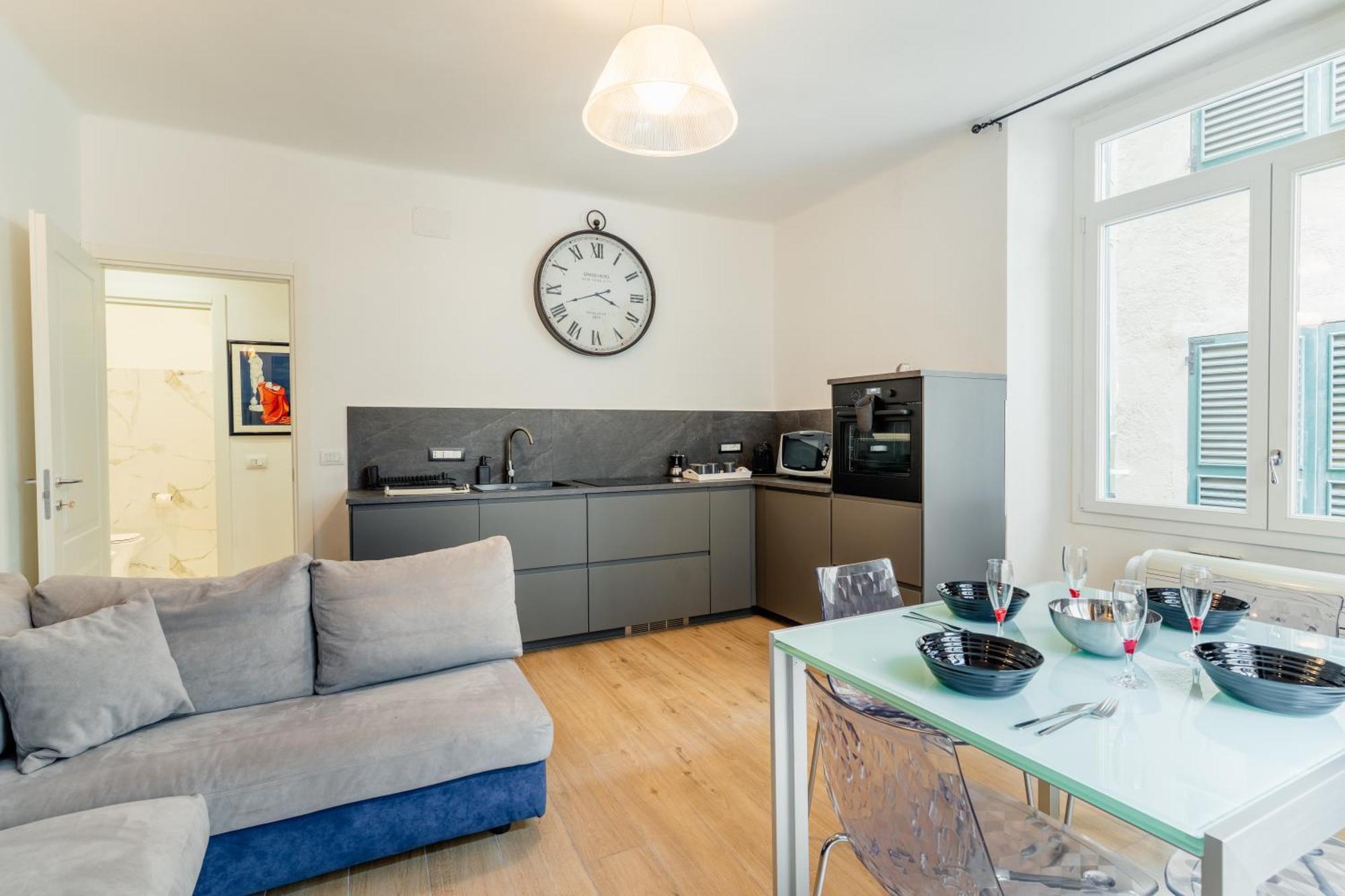 Apartment Luxury&charme Historical Center 2 *